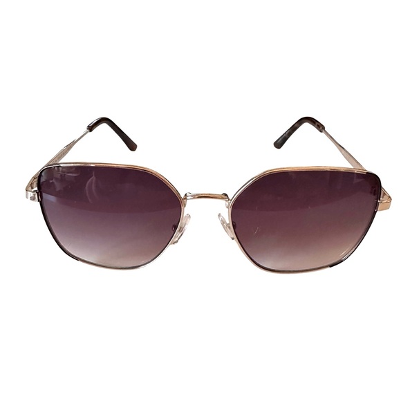 Oscar de la Renta Accessories - ✂️ SPRING SWEEP SALE OSCAR DE LA RENTA Sunglasses Purple Lens Gold Frame